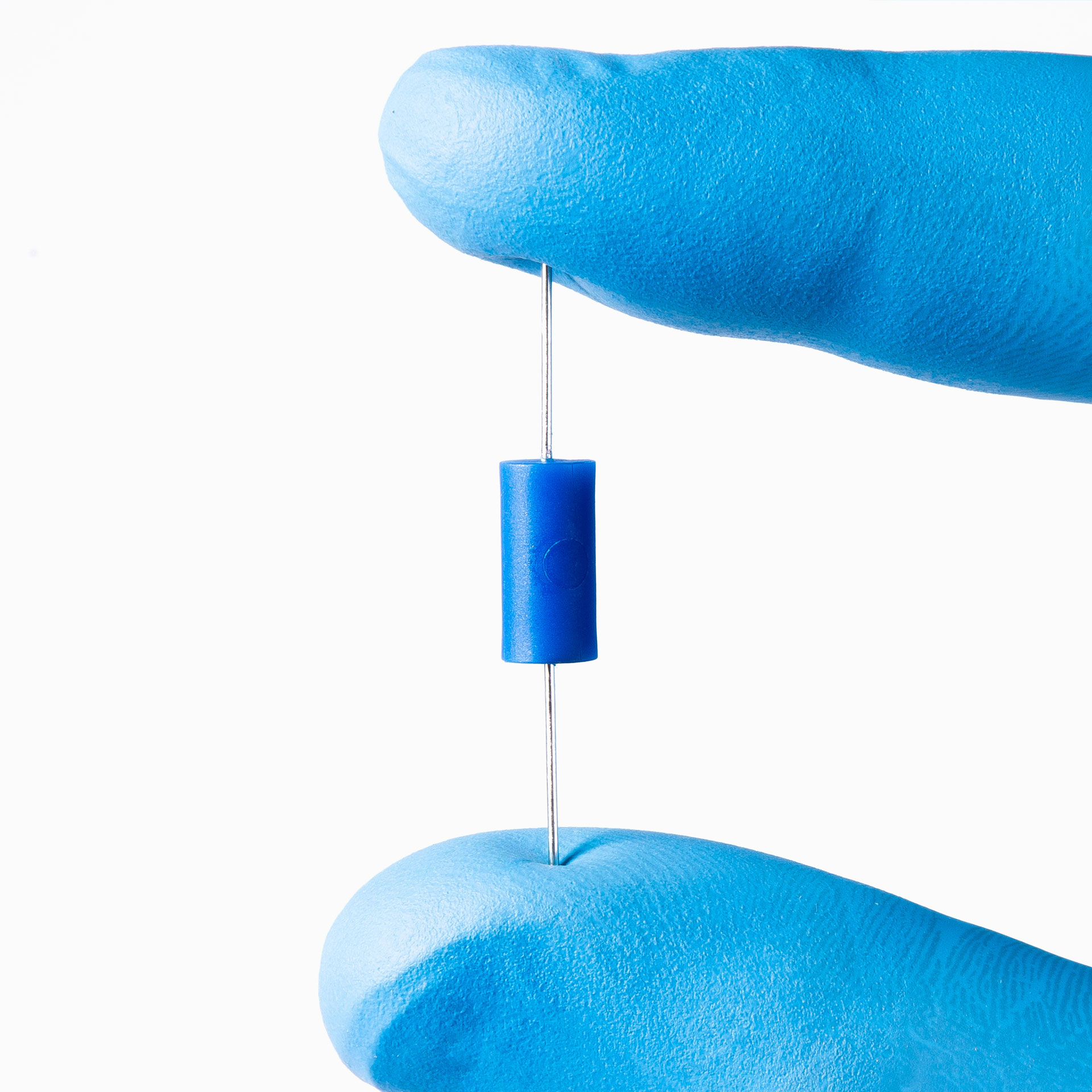 isf012-quick-blow-fuse-held